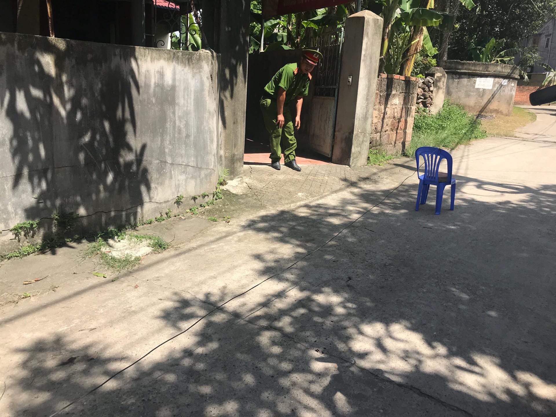 vu nguoi dan ong cam dao toi nha dong nghiep dam 3 nguoi o ha noi mot nan nhan da tu vong