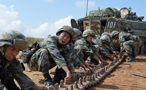 pla daily binh si trung quoc lo la nhiem vu giam nang luc chien dau vi benh hoa binh