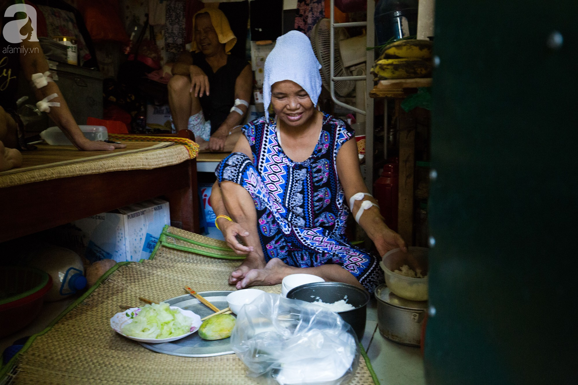 nguoi dan xom chay than o ha noi ngay vat va dem khong ngu noi voi cai nong 40 do c