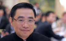 di cong tac nuoc ngoai ti phu trung quoc tu vong ngay khi vua tao dang chup anh