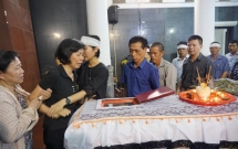 nguoi than ban be nghen ngao trong dam tang be gai 12 tuoi hien tang giac mac sau khi qua doi