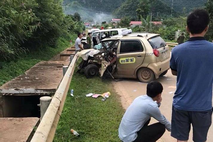 son la dau dau voi xe cuu thuong tai xe taxi tu vong 7 nguoi khac bi thuong