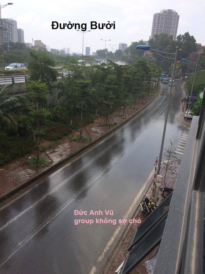 xuat hien 10 phut hon 1000 binh luan buc anh doc chi co trong con mua ha noi chieu nay