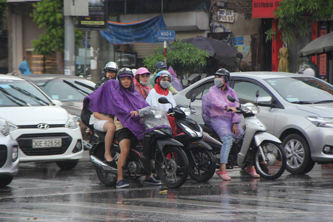 ha noi don mua vang sau nhung ngay nang nong dinh diem