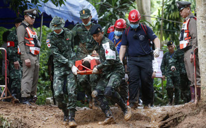 phat hien loi thoat moi co the ra khoi hang tham luang doi bong thai lan sap duoc giai cuu