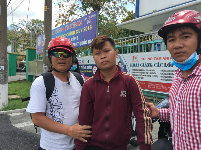 thanh nien dung canh nhay cam tong tien ban gai cu