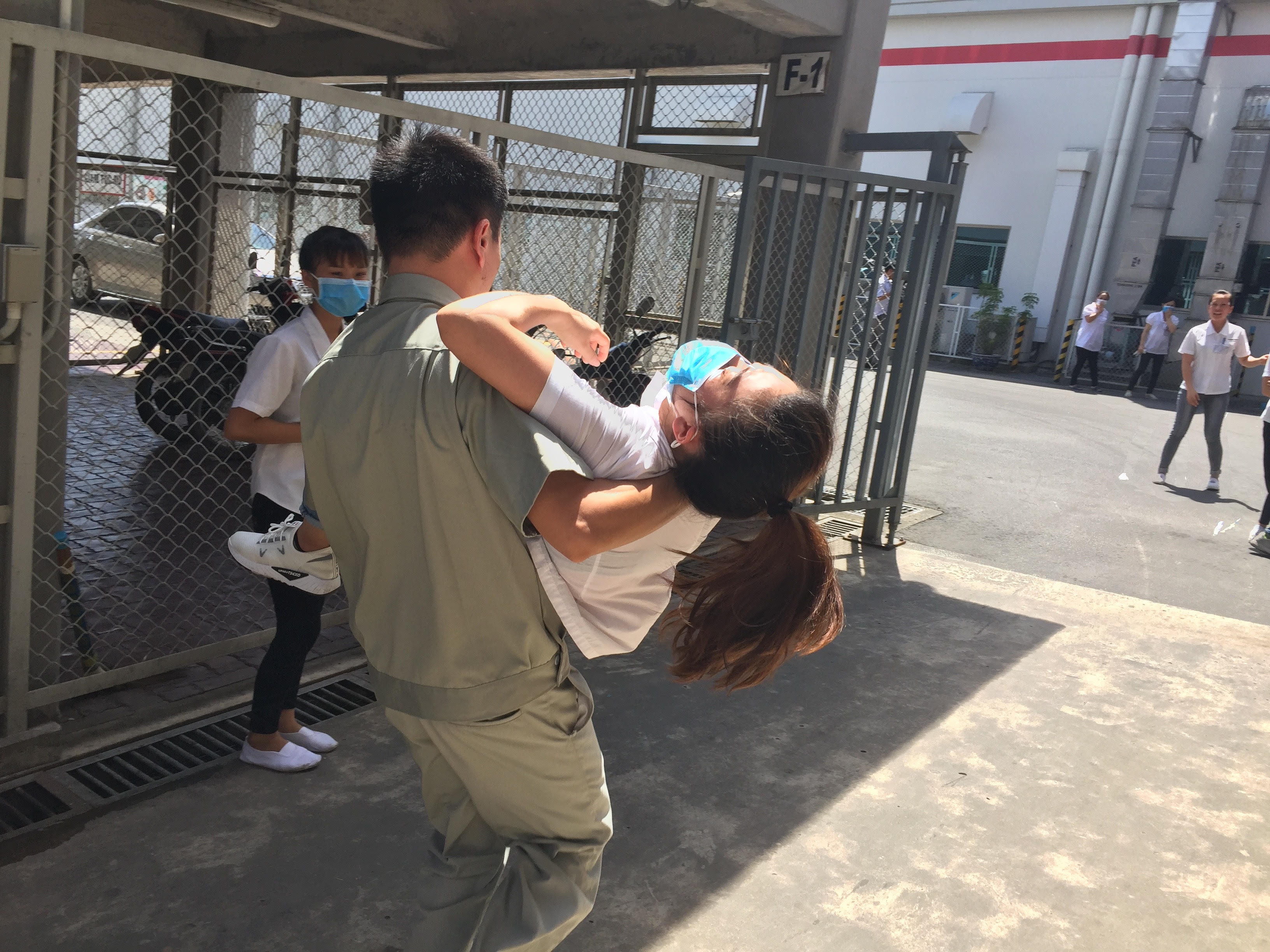 yeu cau dieu tra lam ro vu bao ve cong ty yazaki danh cong nhan