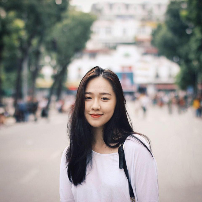 co gai tang hoa tong thong trump bat ngo thi hoa hau viet nam noi bat nhat dan thi sinh