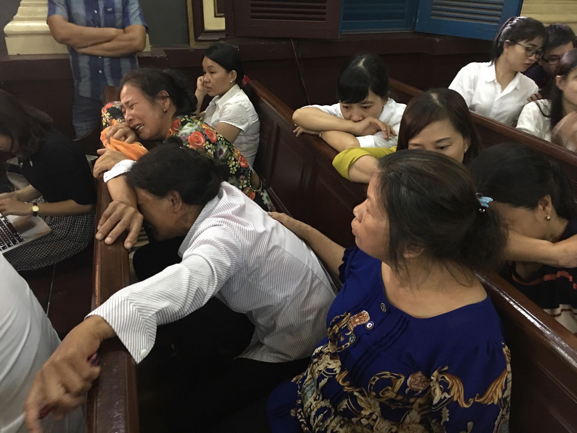 tu hinh ke giet chet 5 mang nguoi tai binh tan bi cao xin loi muon hien tang cho y hoc nguoi nha nan nhan gao khoc tham thiet