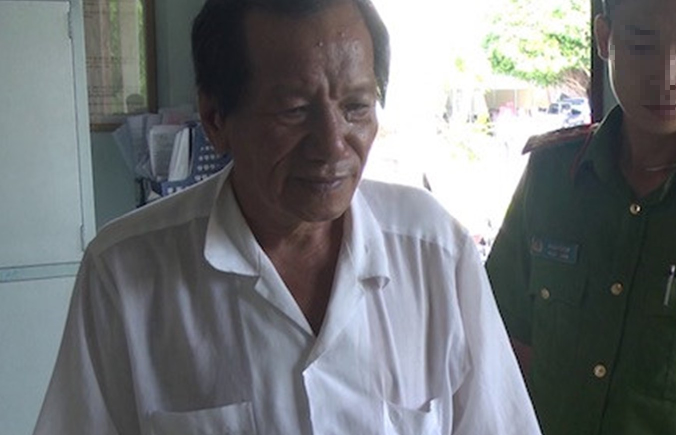 ben tre co 3 doi vo va 8 dua con ga dan ong 60 tuoi van nhieu lan xam hai be gai 12 tuoi