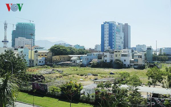 da nang thu hoi 2 du an bo hoang o khu vuc trung tam de lam bai do xe