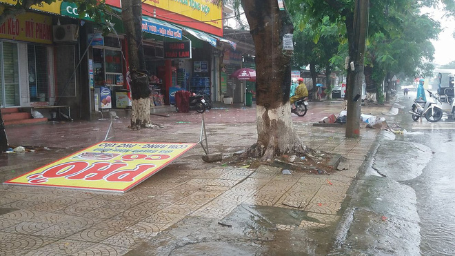 mua lon nhieu ngay nguoi dan nghe an loi nuoc di lam