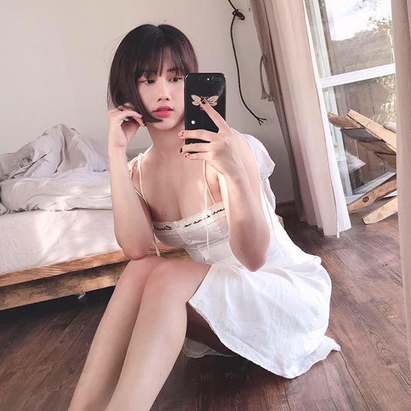 vo hot girl cua tien dung the men thuong xuyen chia se hinh anh nong bong