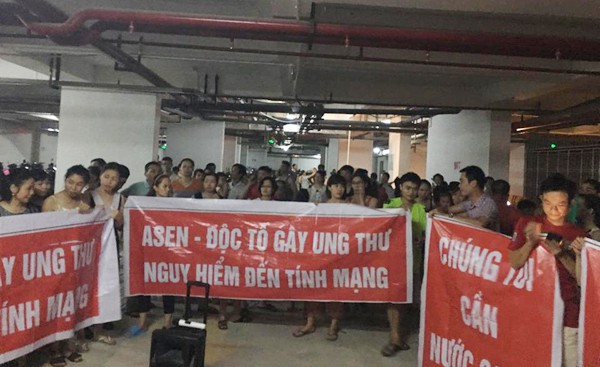 ha noi cu dan chung cu thanh ha cienco 5 phat hien be nuoc ngam day rac thai xay dung
