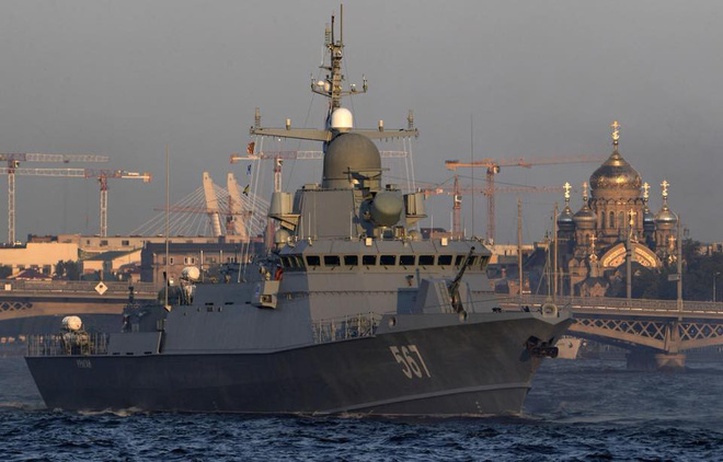 nga duyet binh hai quan nam 2018 hon 40 tau chien manh nhat co mot ngoi sao rat sang