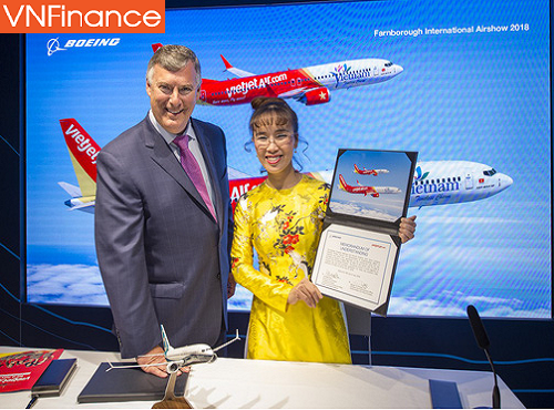 thuong vu khung cua vietjet air chi gan 13 ty usd mua them 100 may bay boeing