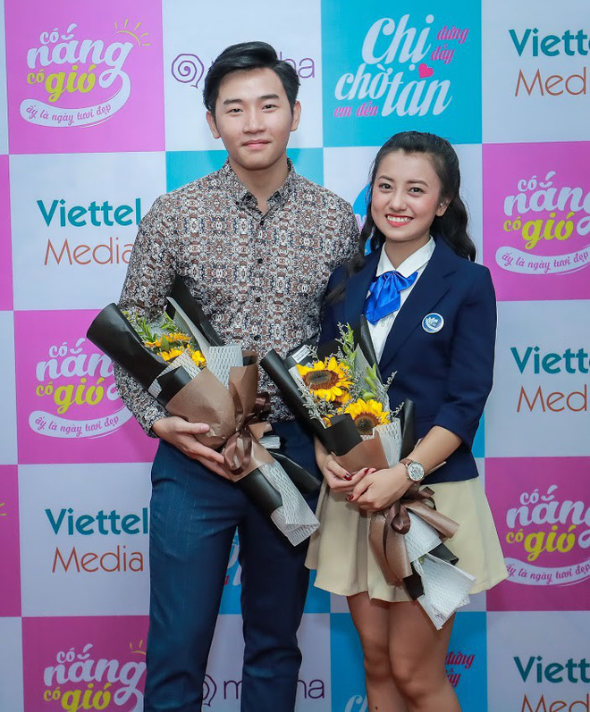 cuoc song cua nu mc chi ong vang noi tieng tu nam 15 tuoi gio ra sao