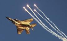 israel bat dau tung don khong kich du doi xuong dai gaza