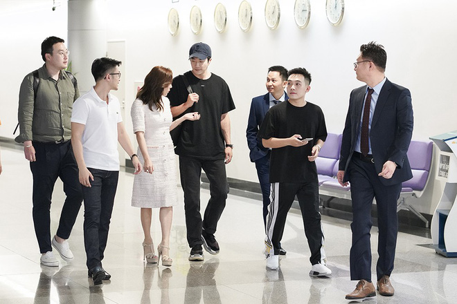 hoa hau thu hoai ra tan san bay don tai tu nac thang len thien duong kwon sang woo