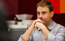 danh 5 nam tuoi tho song trong rung 3 nam khong dien nuoc nha sang lap flickr va slack hien so huu khoi tai san ca nhan tri gia 650 trieu usd