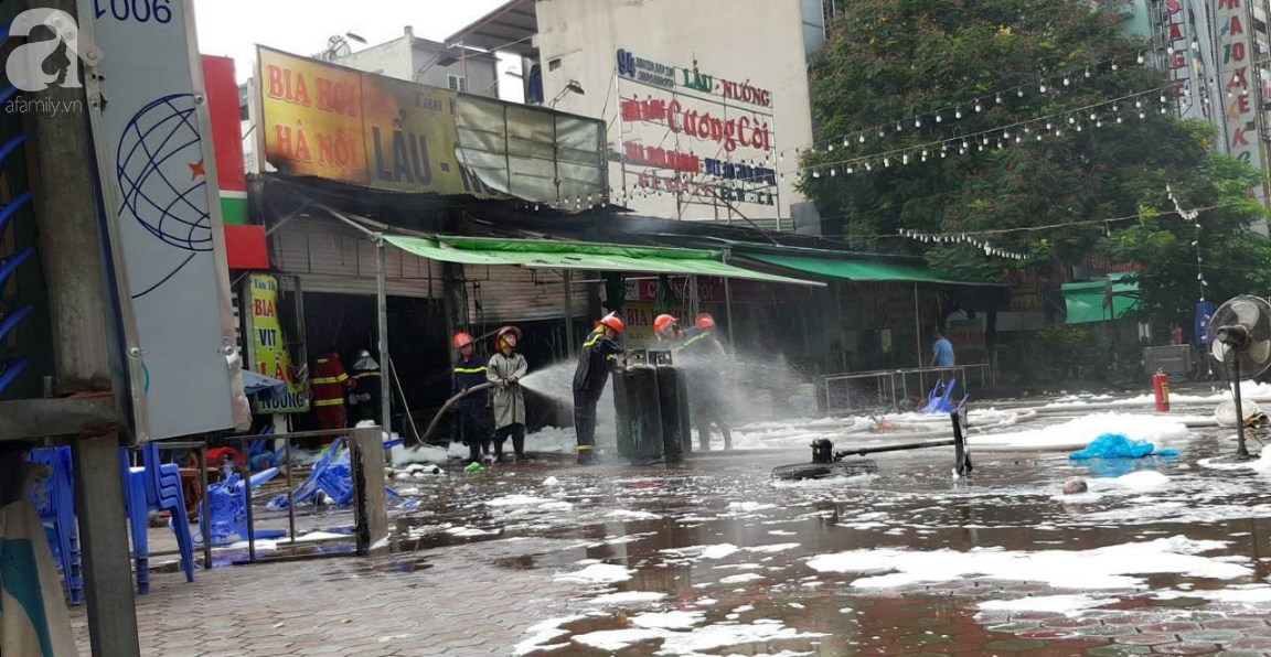 ha noi chay cua hang an mot nan nhan nu dang mac ket