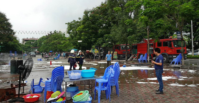 ha noi chay lon quan lau tren duong nguyen huu tho mot nguoi mac ket tu vong