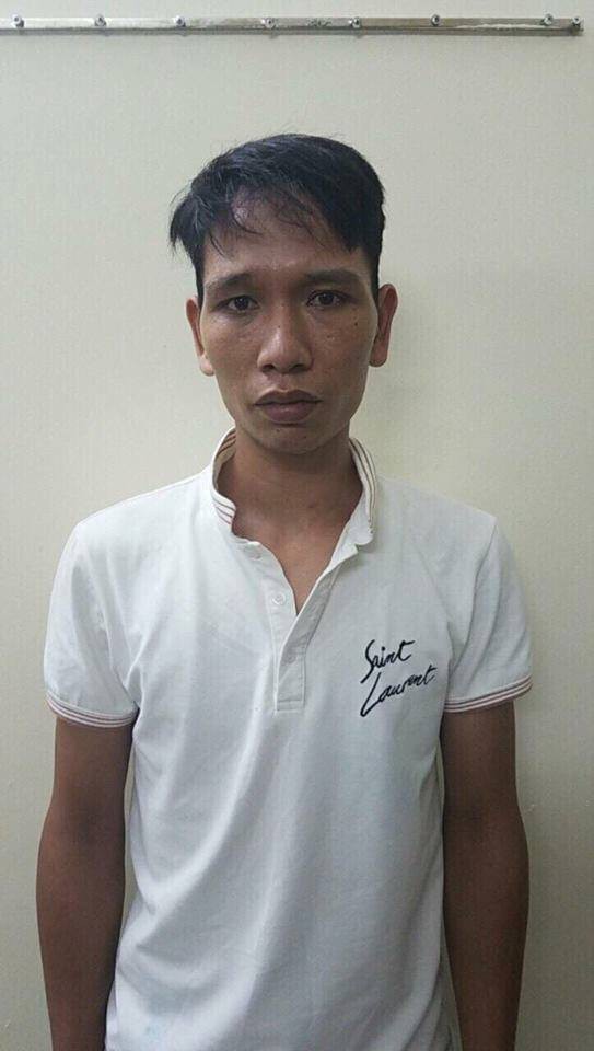 da tim ra doi tuong tra 900000 dong tien am phu cho 2 du khach nuoc ngoai