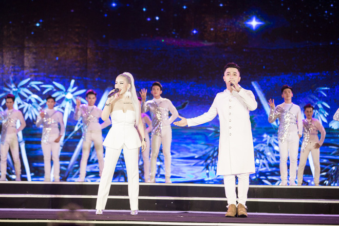 man dien bikini nong bong cua 38 thi sinh lot chung khao phia bac hoa hau viet nam