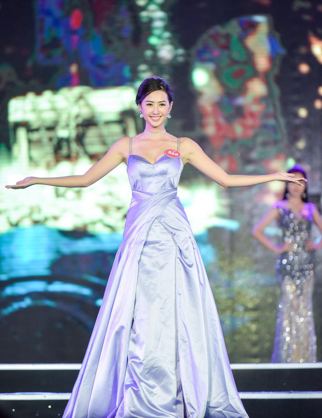 can canh nhan sac nu tiep vien hang khong gay chu y lot chung ket hoa hau viet nam 2018