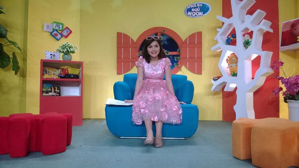 chan dung chi gai hoa minzy xinh dep tai nang noi tieng truoc em gai tu rat lau