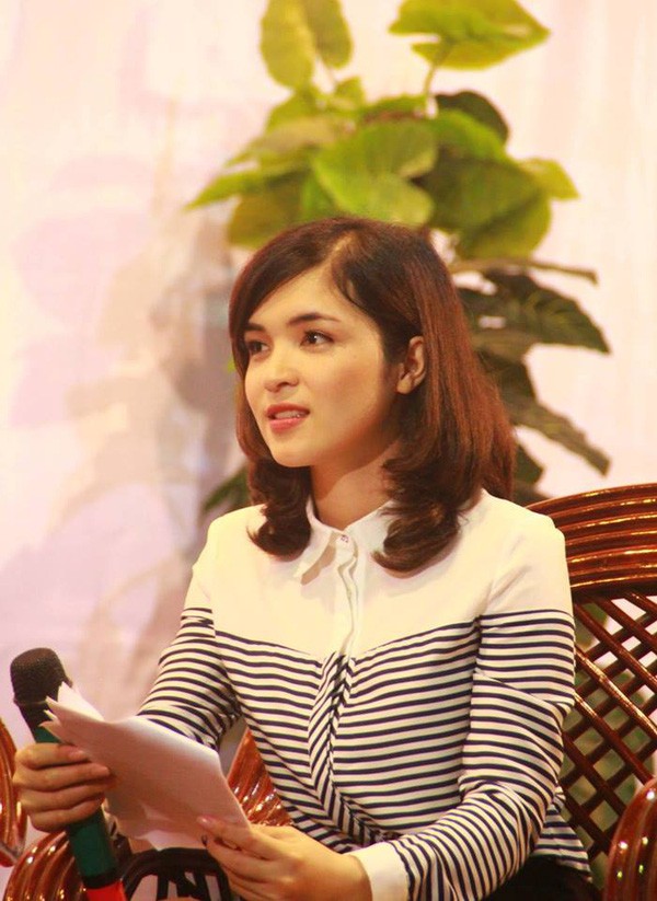 chan dung chi gai hoa minzy xinh dep tai nang noi tieng truoc em gai tu rat lau