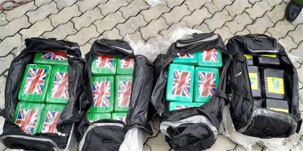 thu giu 100 banh cocaine trong container tren tau nuoc ngoai tai ba ria vung tau