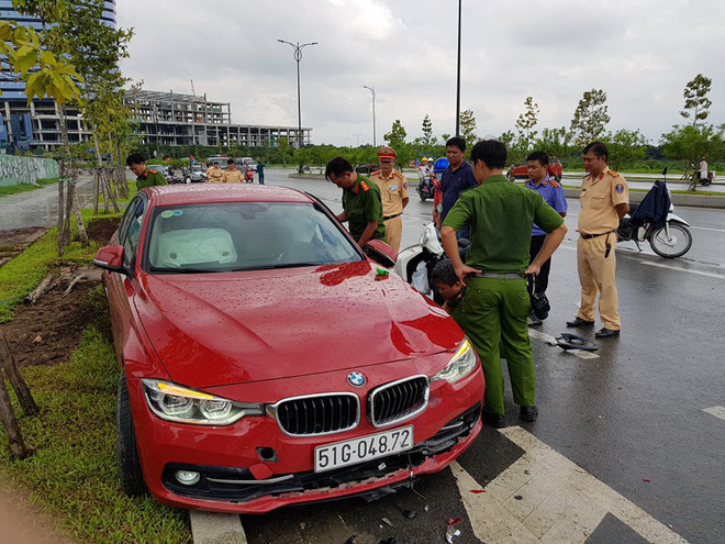 co gai 20 tuoi chet tham sau va cham voi xe hop bmw tren duong pho sai gon