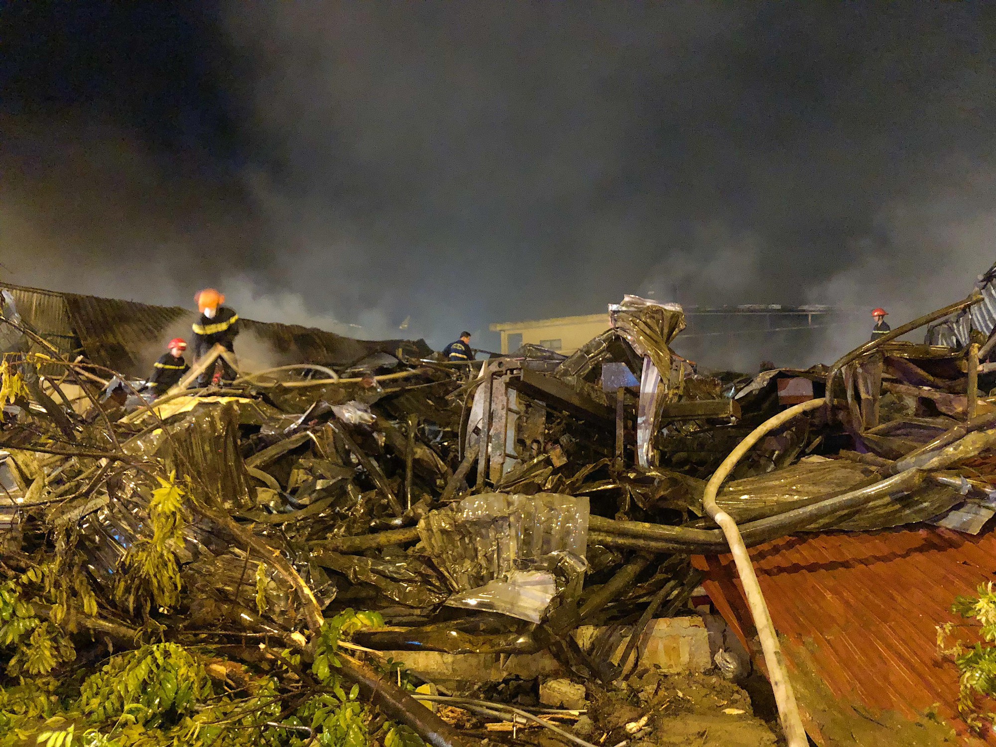 xot xa canh tieu thuong soc den ngat xiu sau vu chay cho gao chung toi khong lam duoc gi ca chi khoc thoi