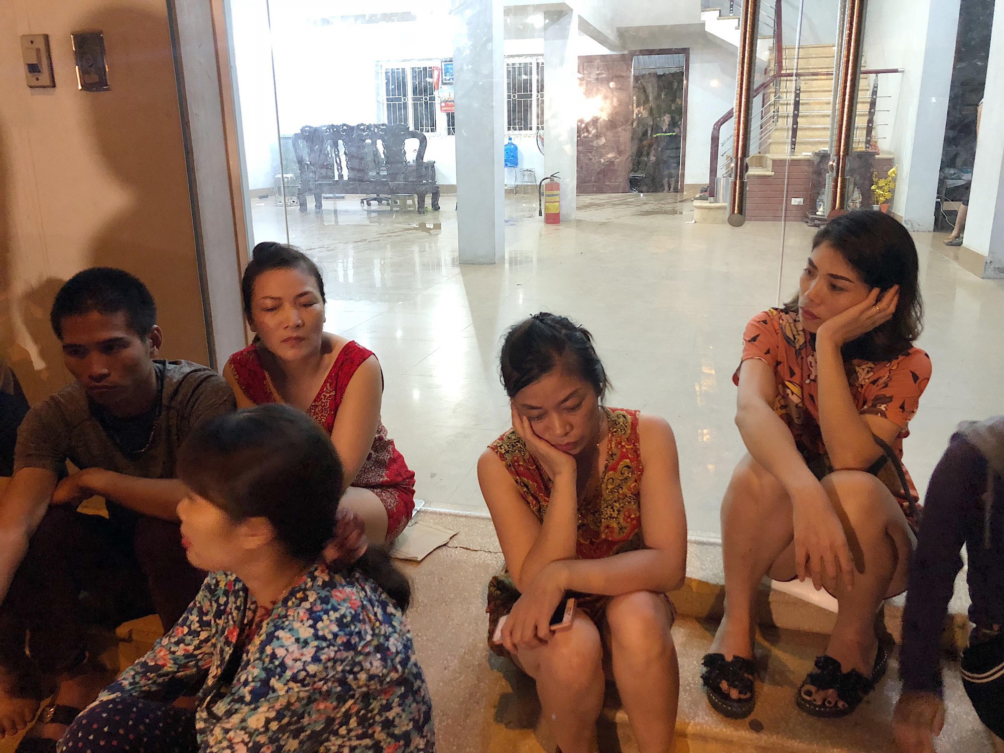 xot xa canh tieu thuong soc den ngat xiu sau vu chay cho gao chung toi khong lam duoc gi ca chi khoc thoi