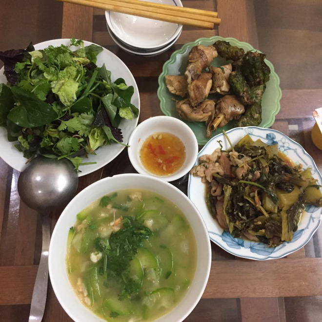 lay chong xong lai cham chi may mo nau an co vo thich an thit ga khoe hinh anh mam com hang ngay duoc chi em tam tac khen ngoi