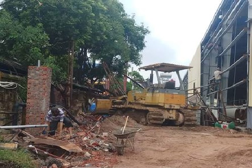 nong 4 nguoi thuong vong vi sap tuong rao o thanh hoa