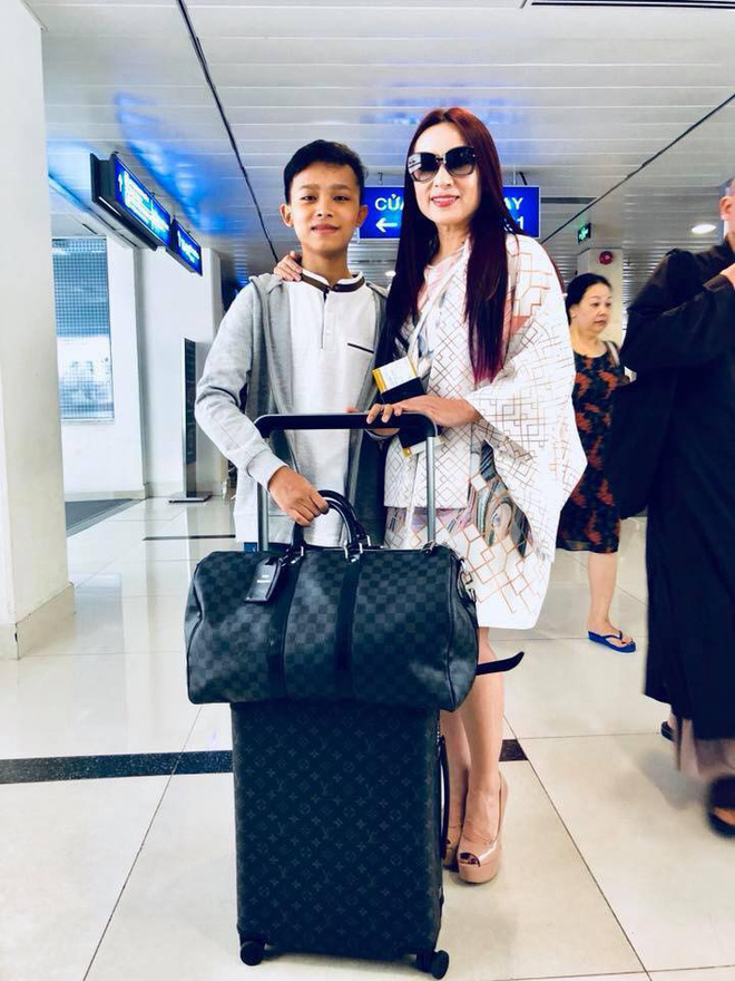 khong con nhan ra ho van cuong lam lu sau 2 nam gia nhap showbiz