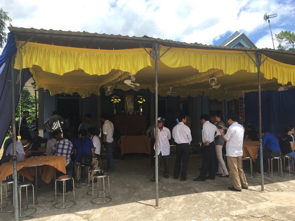 vu tai nan tham khoc ngay cuoi tang thuong bao trum ca gia dinh co 4 nguoi mat