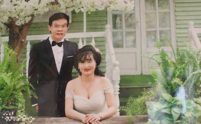 giay phut co dau nhan tin du chu re va 12 nguoi nha trai tu nan roi nuoc mat rap cuoi khong nguoi