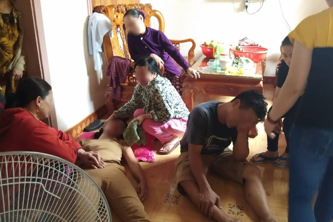 co dau khoc ngat om quan tai chu re vu tai nan 13 nguoi chet hom nay la ngay vui cua chung minh ma tinh lai voi em di anh oi