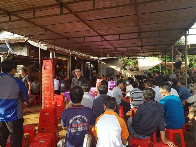 can bo tu phap chet trong tu the treo co sau khi nhan tin cho vo tu biet gia dinh