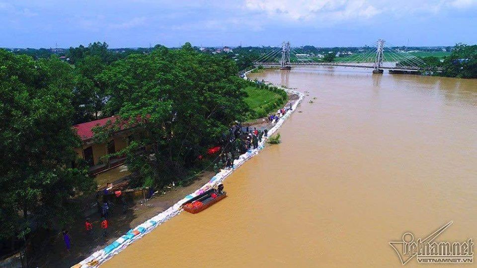 ha noi san sang di doi 14000 ho dan khi co nguy co lu lut de doa de ta bui