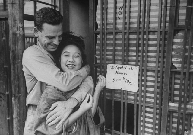 bi mat the gioi geisha nhat ban tu mot net van hoa lau doi ren luyen kho cuc den ngo nhan mua vui cua the gioi