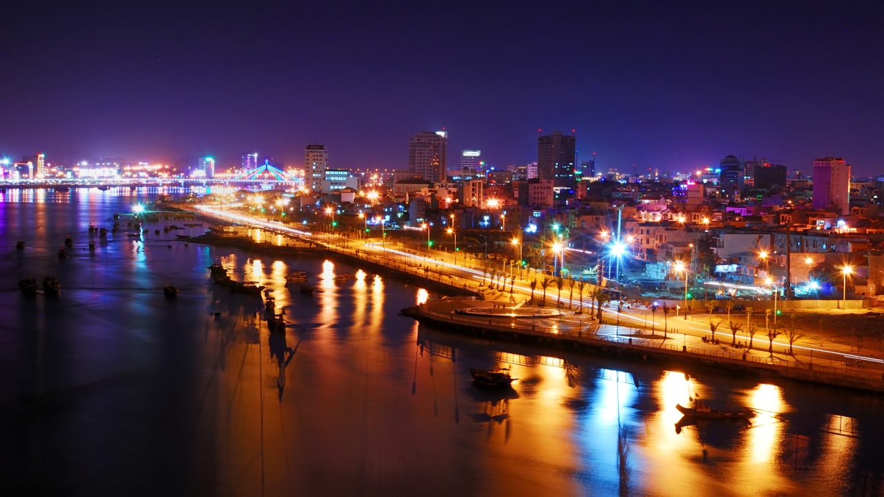 da nang muon xin 2 huyen cua quang nam mo rong tp len tan bien gioi lao