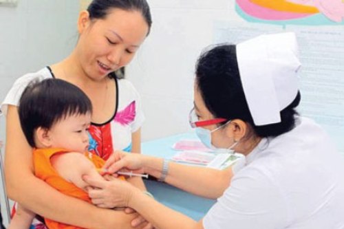 Thêm 2 văcxin mới tiêm chủng miễn phí cho trẻ