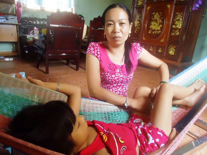 nhom tho dao gieng cuu be gai do la viec nghia can phai lam ngay