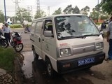 oto bien so xanh gay tai nan bo chay mac dan keu cuu