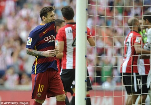 luis suarez toa sang giup barcelona doi no athletic bilbao