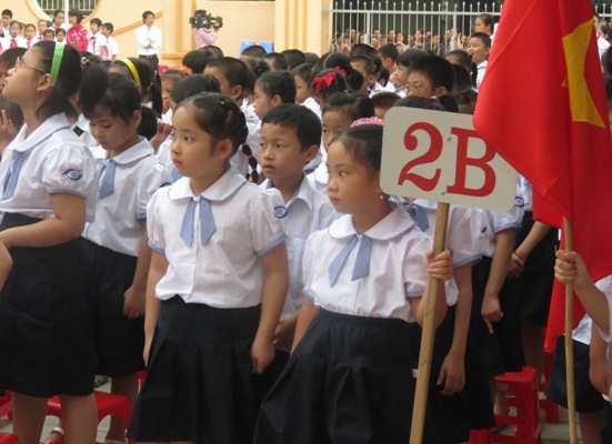 ha noi yeu cau khong duoc bat hoc sinh mua dong phuc